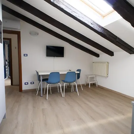 Appartement Il Gabbiano, Mansarda A Trieste