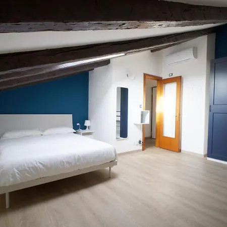 Il Gabbiano, Mansarda A * Triest